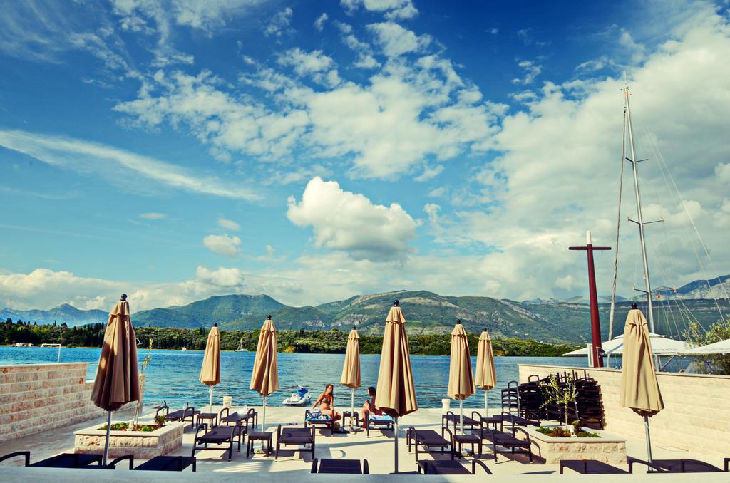 Apartments Bojana Tivat Luaran gambar