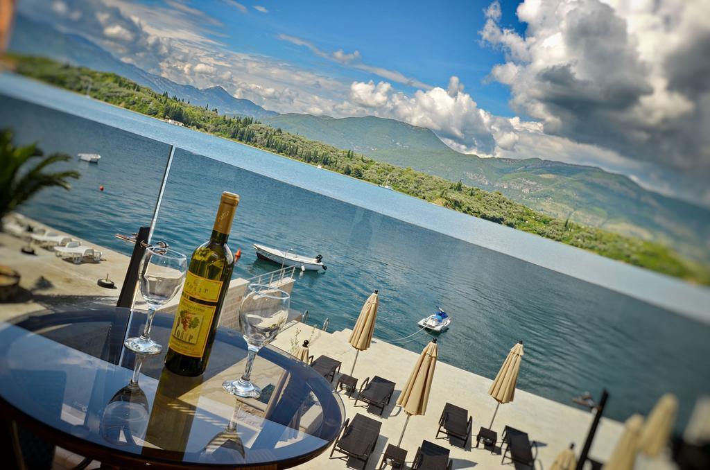 Apartments Bojana Tivat Bilik gambar