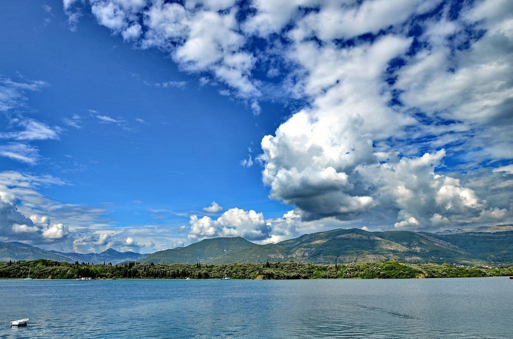 Apartments Bojana Tivat Bilik gambar