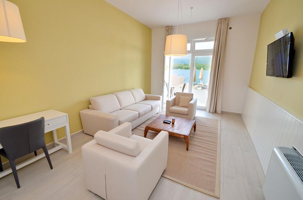 Apartments Bojana Tivat Bilik gambar