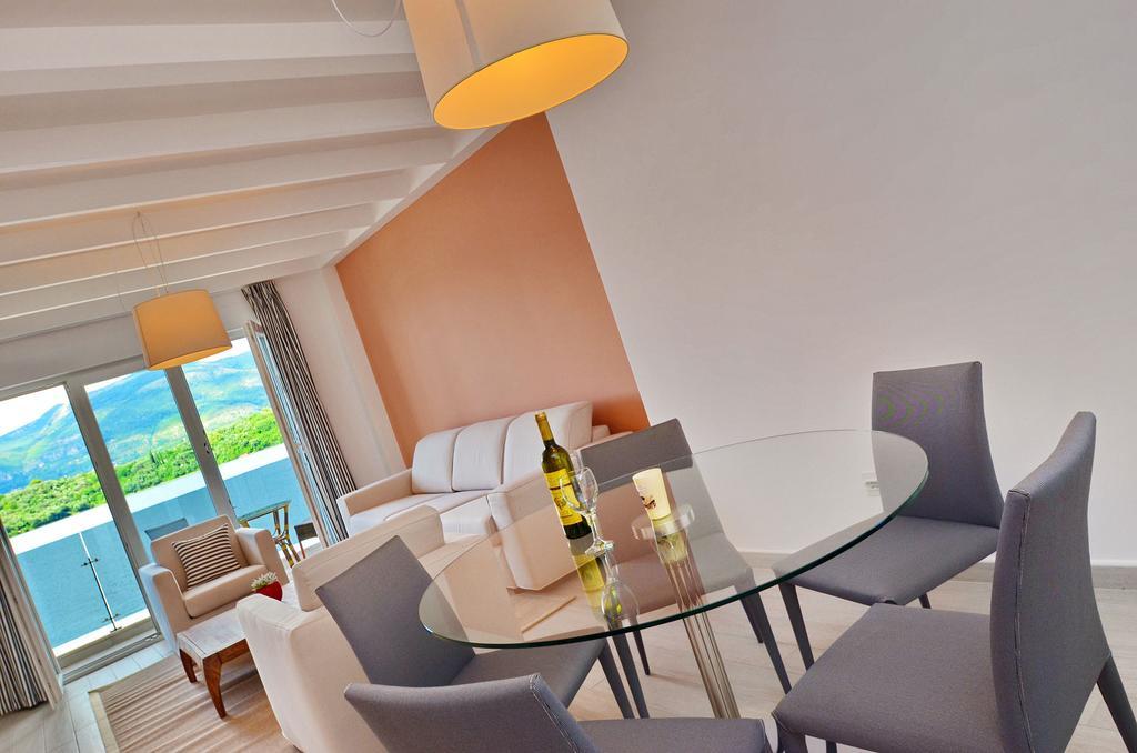 Apartments Bojana Tivat Bilik gambar