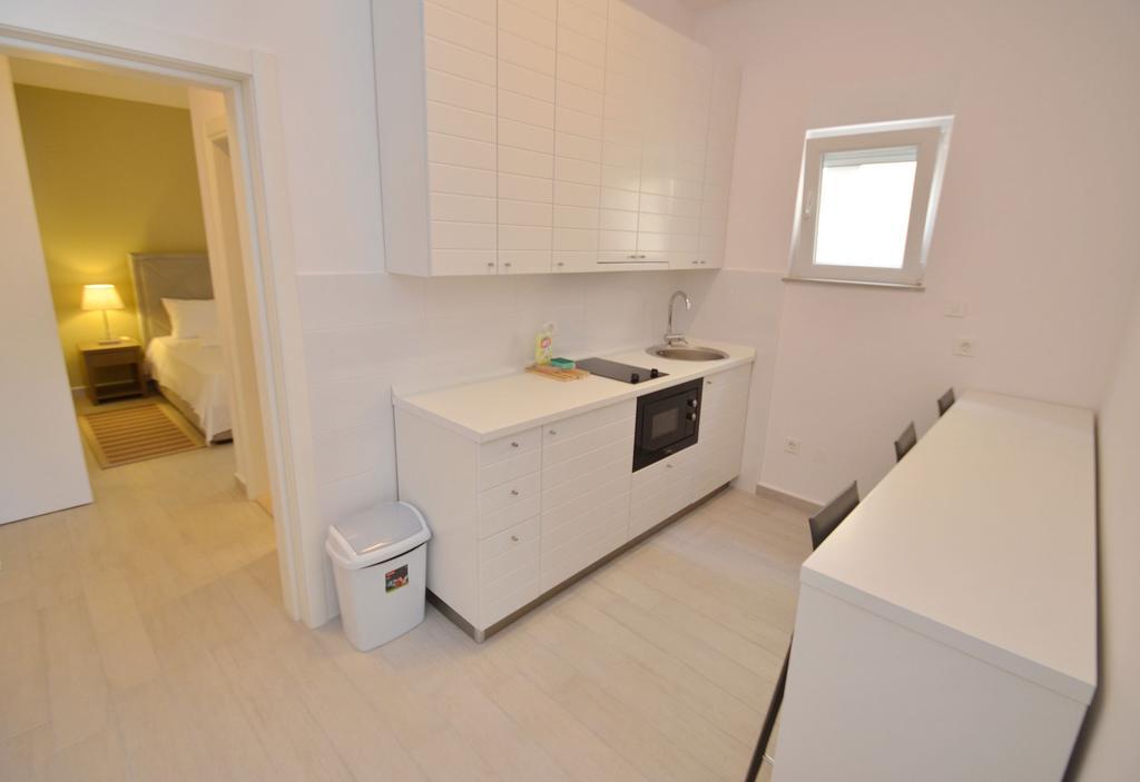 Apartments Bojana Tivat Bilik gambar